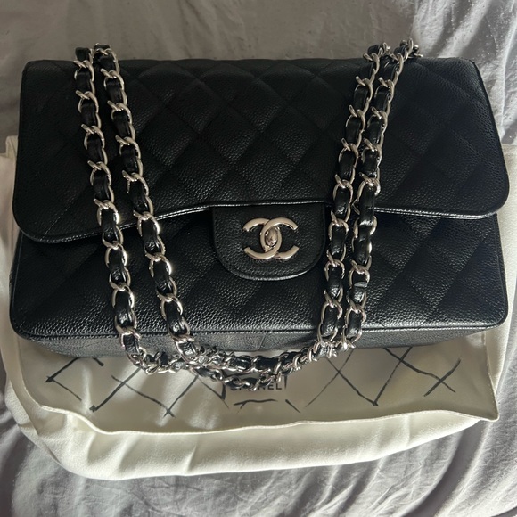 Chanel Classic flap - Picture 1 of 6